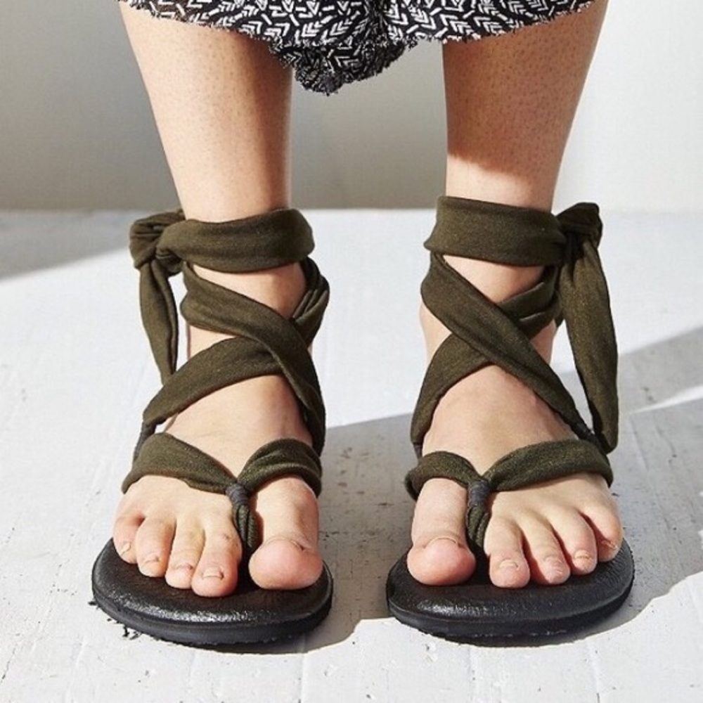 Black Sanuk Yoga Slinged-Up Sandal, Size 9